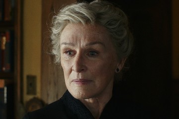 Martha Delacroix (Glenn Close)